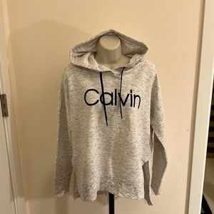 NWOT SPECKLED GRAY HI-LOW HOODIE